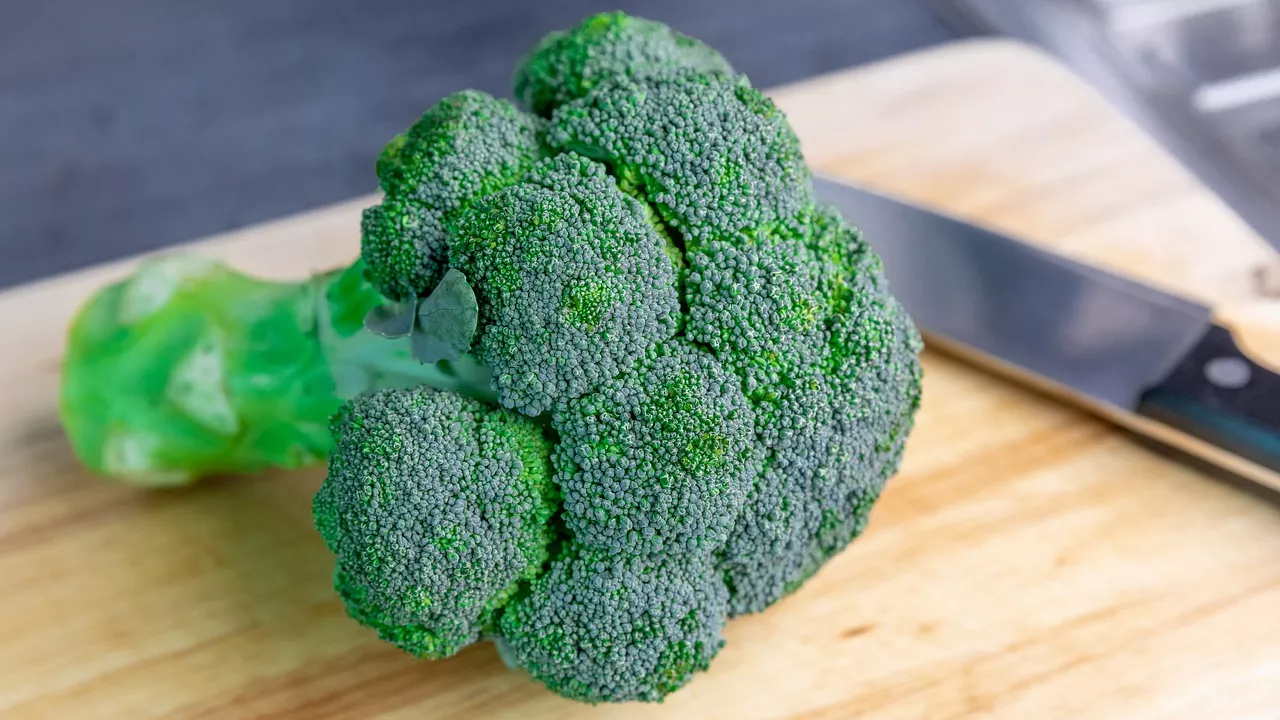 Benefits of Broccoli in Hindi